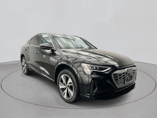 Certified 2024 Audi Q8 e-tron Premium Plus w/ Premium Plus Package AWD/4WD image 5