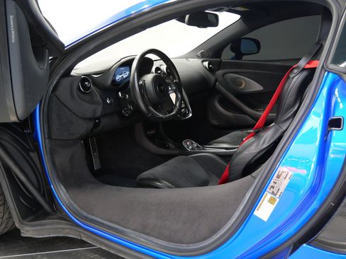 Used 2019 McLaren 600LT image 21