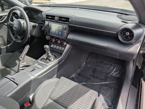 Used 2023 Toyota GR86 w/ ALL Weather Mat Package (TMS) RWD image 30