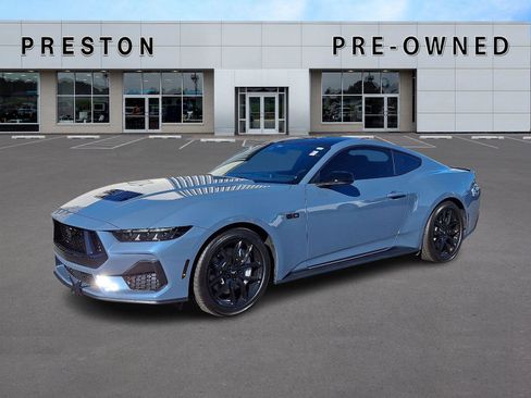 Used 2025 Ford Mustang GT image 2