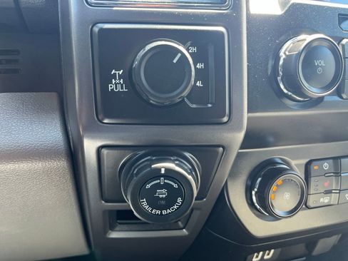 Used 2020 Ford F150 XLT w/ Equipment Group 302A Luxury AWD/4WD image 19