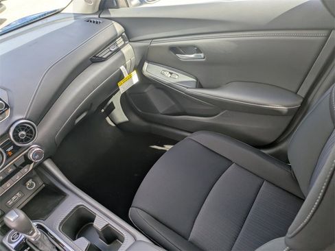 New 2025 Nissan Sentra SV image 17
