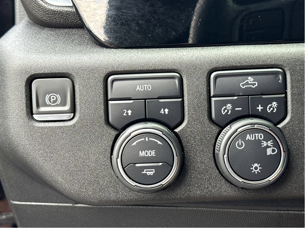 Used 2024 Chevrolet Silverado 1500 LT AWD/4WD image 12