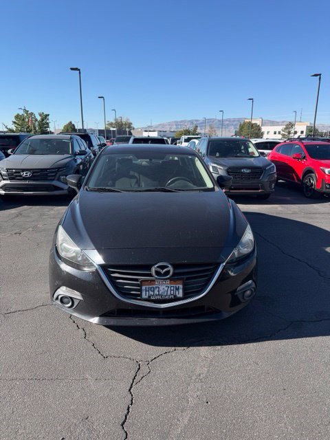 Used 2015 MAZDA MAZDA3 i Touring w/ Technology Package FWD image 2