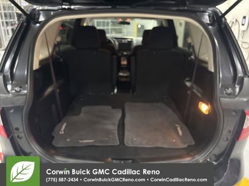 Used 2014 MAZDA MAZDA5 Sport image 19