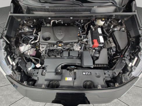 Used 2025 Toyota RAV4 XLE AWD/4WD image 8