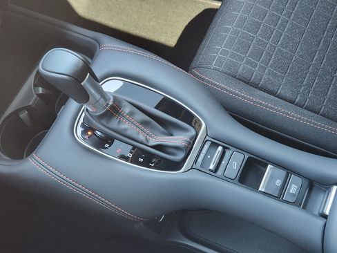 Used 2025 Honda HR-V Sport image 20