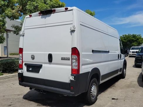 Used 2024 RAM ProMaster 2500 w/ Safety Group FWD image 3