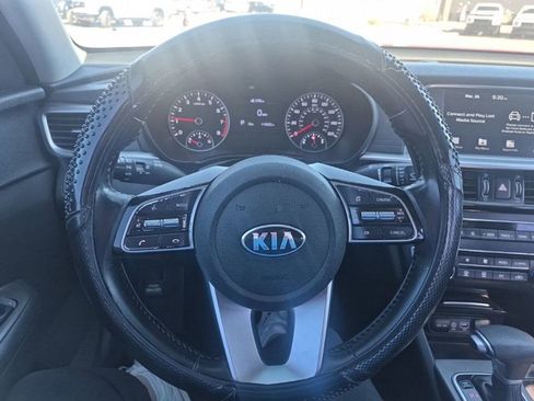 Used 2019 Kia Optima S image 9