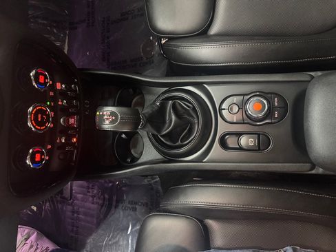 Used 2018 MINI Cooper Clubman S image 27