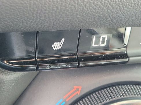 Used 2025 Chevrolet Blazer LT w/ Convenience Package image 33