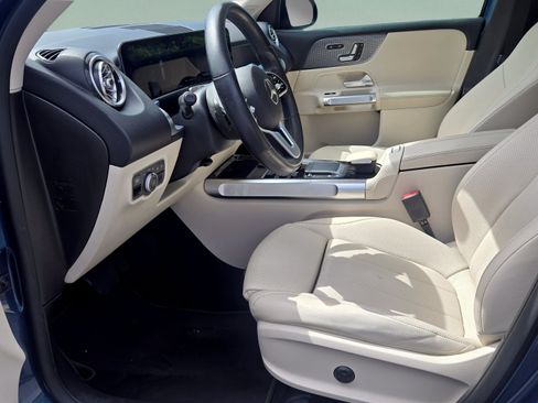 Used 2021 Mercedes-Benz GLB 250 image 12