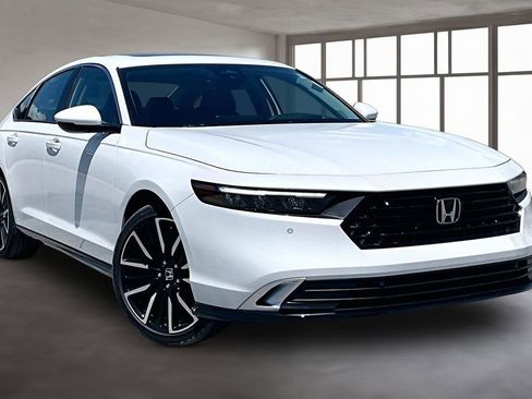 New 2026 Honda Accord Touring image 2