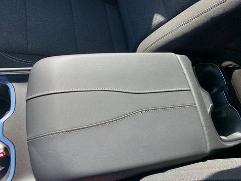 New 2026 GMC Acadia Elevation image 29