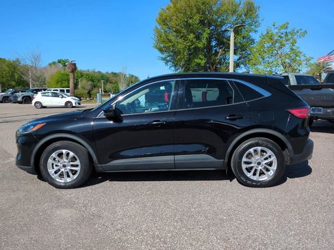 Used 2020 Ford Escape SE image 3