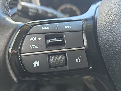 Used 2025 Honda Pilot EX-L image 26