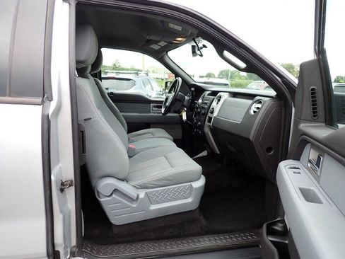 Used 2011 Ford F150 XLT w/ XLT Chrome Pkg AWD/4WD image 9