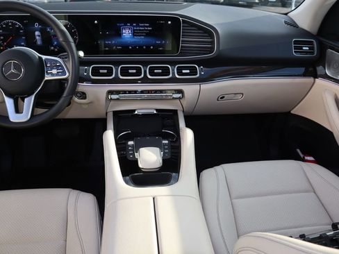 Used 2021 Mercedes-Benz GLE 350 4MATIC w/ Premium Package image 11