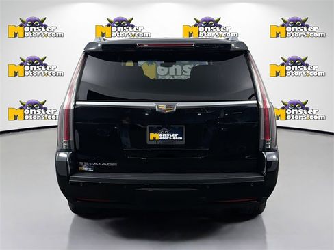 Used 2018 Cadillac Escalade Premium Luxury image 6