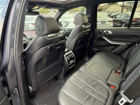 Used 2019 BMW X5 xDrive40i w/ M Sport Package image 6