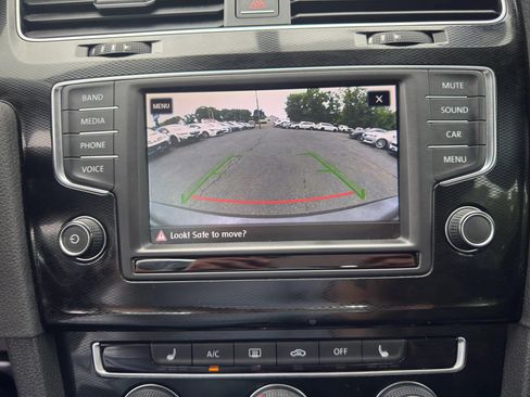 Used 2017 Volkswagen GTI S FWD image 27