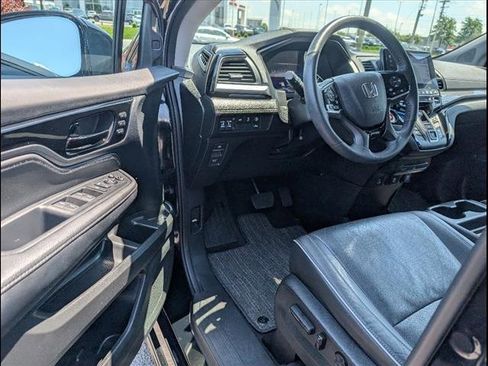 Used 2023 Honda Odyssey Elite image 6