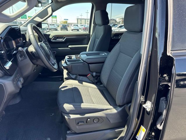 Used 2024 Chevrolet Silverado 1500 LT AWD/4WD image 15