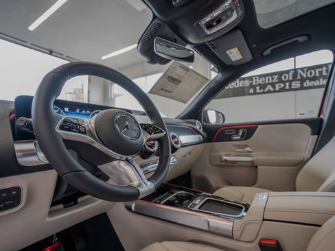 Used 2026 Mercedes-Benz GLB 250 4MATIC image 6