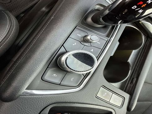 Used 2023 Cadillac XT6 Premium Luxury image 22