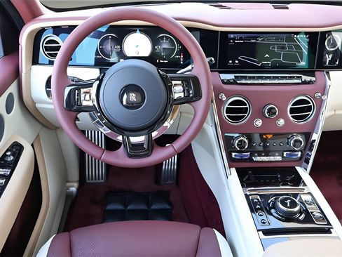 New 2026 Rolls-Royce Cullinan image 20