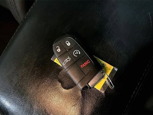 Used 2014 Dodge Charger SXT image 30