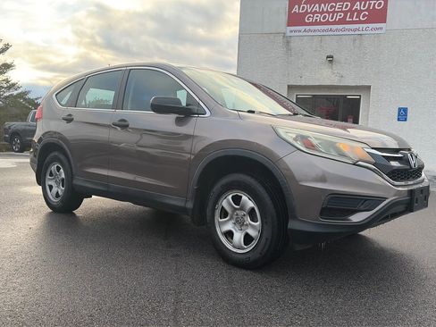 Used 2015 Honda CR-V LX image 2