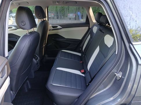 New 2026 Volkswagen Taos SEL AWD/4WD image 24