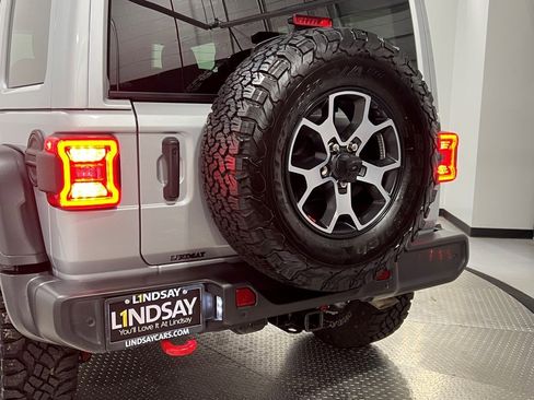 Used 2022 Jeep Wrangler Unlimited Rubicon w/ LED Lighting Group image 8