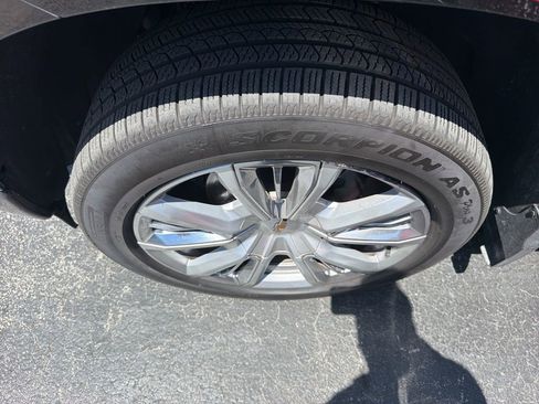 Used 2023 Chevrolet Silverado 1500 High Country w/ High Country Premium Package AWD/4WD image 10