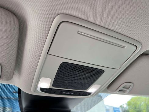 Certified 2025 Honda Pilot EX-L image 32