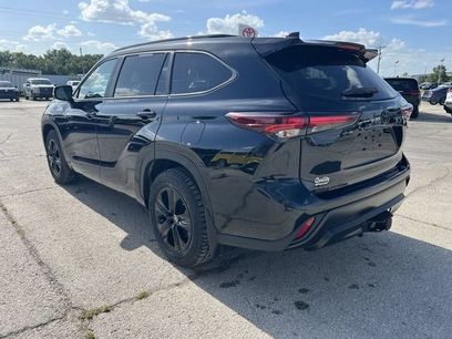 Used 2024 Toyota Highlander XLE
