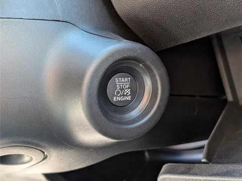 Used 2025 RAM ProMaster 2500 image 22