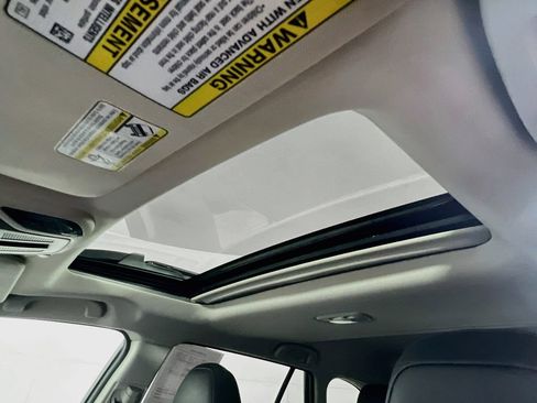 Certified 2025 Subaru Outback Limited AWD/4WD image 19