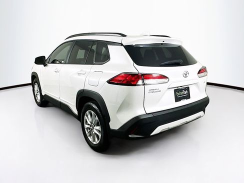 Used 2023 Toyota Corolla Cross LE image 4