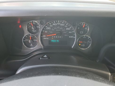 Used 2019 Chevrolet Express 3500 w/ Power Convenience Package image 24