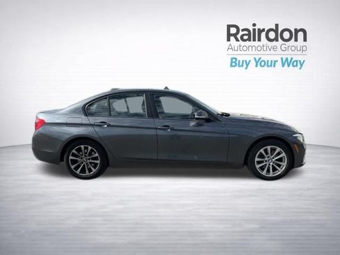 Used 2018 BMW 320i xDrive Sedan AWD/4WD image 8