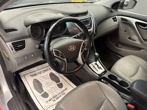 Used 2011 Hyundai Elantra Limited image 10