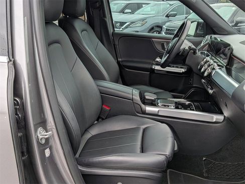 Used 2020 Mercedes-Benz GLB 250 image 12