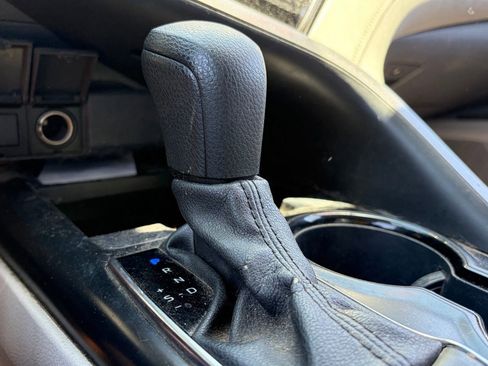 Used 2020 Toyota Camry LE FWD image 8