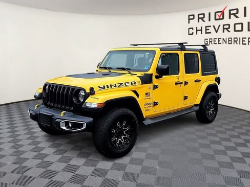 Used 2018 Jeep Wrangler Unlimited Sahara AWD/4WD image 4