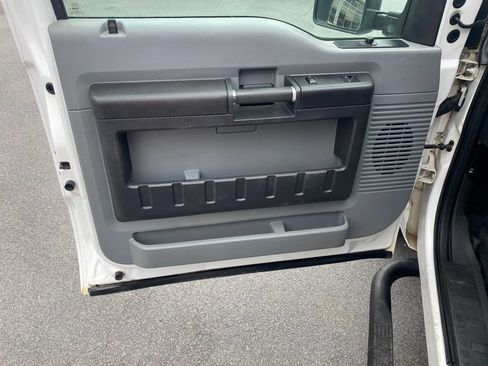 Used 2015 Ford F350 XL RWD image 9