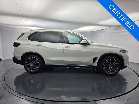Used 2026 BMW X5 sDrive40i w/ Climate Comfort Package RWD image 3