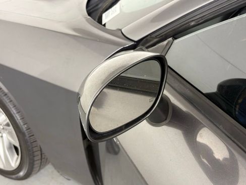 Used 2016 Dodge Challenger SXT image 17