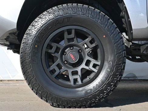 Used 2019 Toyota Tacoma SR5 image 6